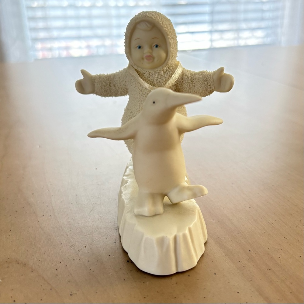 SNOWBABIES. 2000 “Perfect Balance”. Figurine. Excellent Condition. Inbox.
